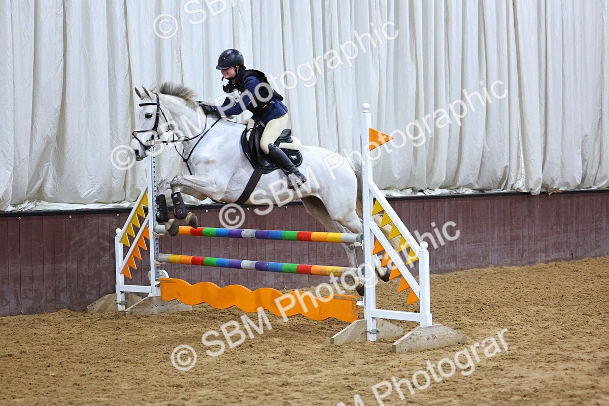 SBM_002754 - Class 6 - Holly & Ivy Stakes - 90cm