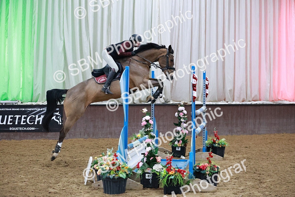 SBM_001370 - Class 5 - Senior Foxhunter 1.20m