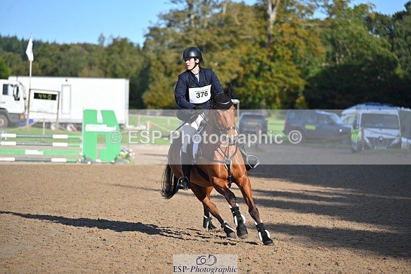 241027-101016-16252 - 376-Rachael.Hardman-WHIPPLETREE.HAILEYS.COMET