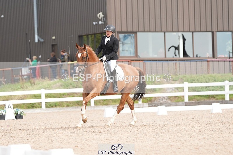 250906-112440-01627 - 007-Karen.DanceHevans.Sign.of.the.Times