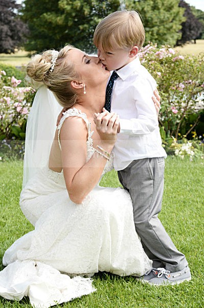 Si  Robyn Wedding 1 105 - Wedding Picture Samples