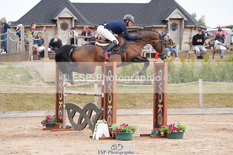 250718-115229-10136 - Cls 2, 3 Star Small Tour Break til End