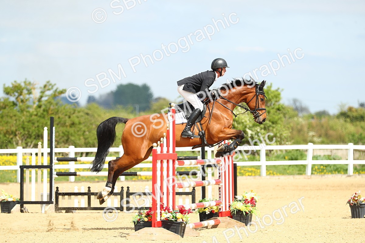 SBM_001367 - Class 5 - Senior Foxhunter 1.20m
