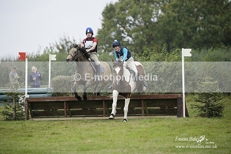  WWHT 171021 1933 - Novice Pairs (0.80m)  17/10/21