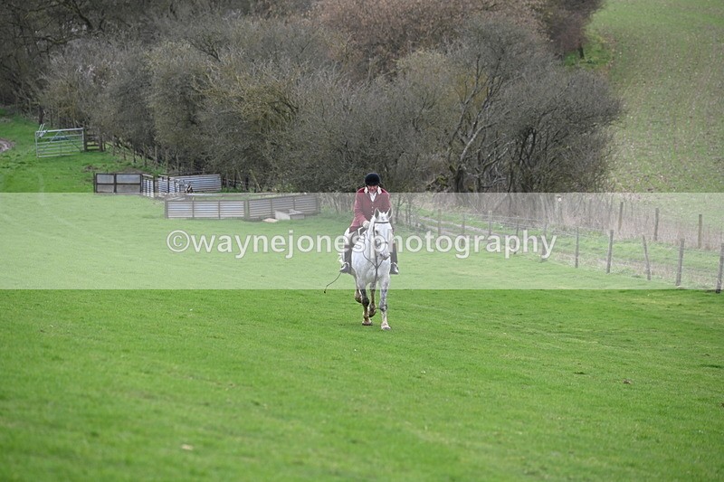 WJ6_9035 - Line Three