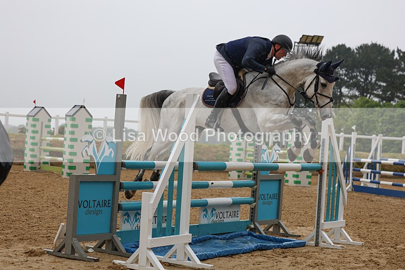 3E7A7263 - Class 7: Senior Newcomers/1.10m open