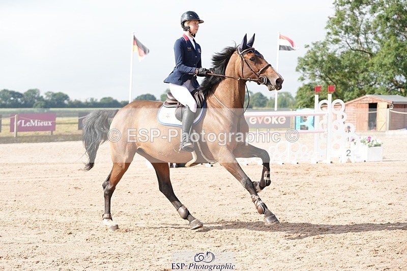 250718-094240-09476 - Cls 2, 3 Star Small Tour Start til Break