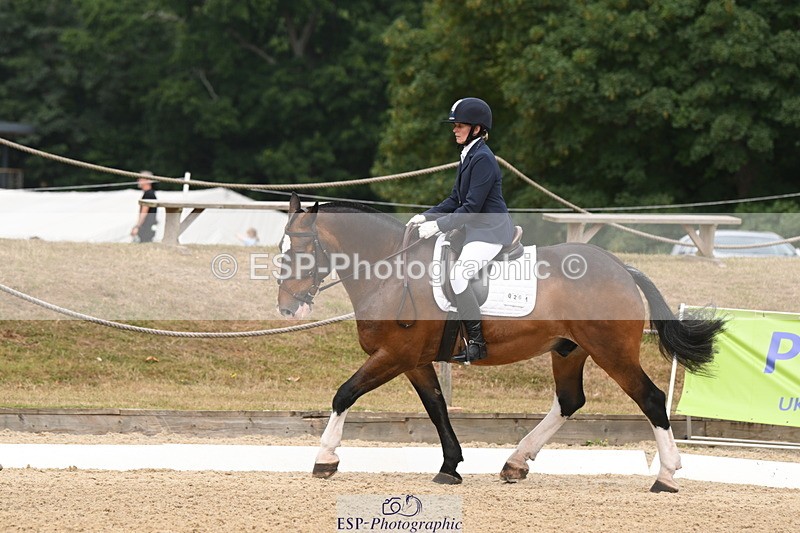 250719A-120131-04532 - 026-Carol.Quantrill-Cormoy.Lad