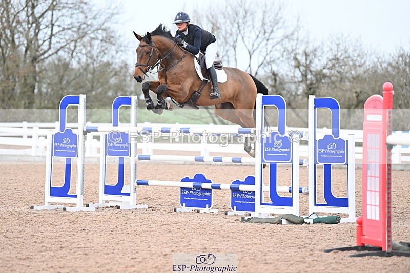 231208A-145002-01226 - Cls 7 National 1.30m & 1.40m