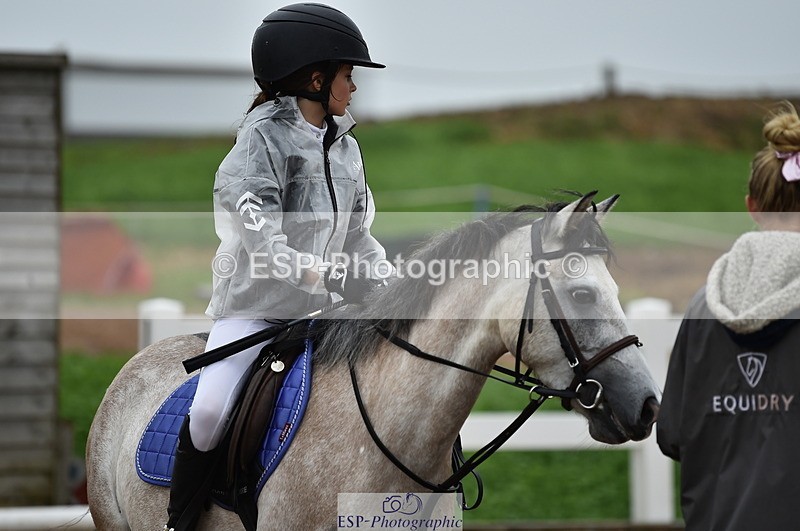 220829A-152954-00071 - Clear Round & 60cm  1a - 1b