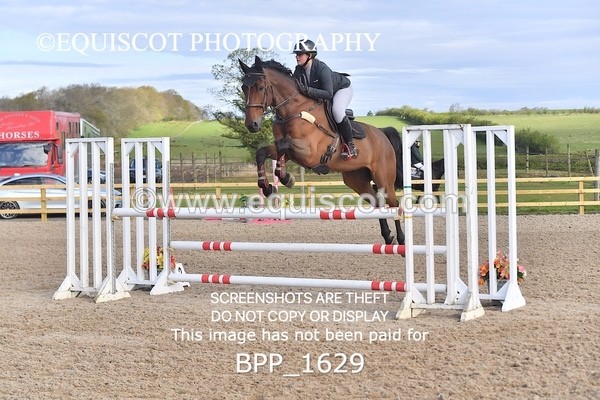 BPP_1629 - CLASS 18 SUN Senior Newcomers/ 1.10m Open