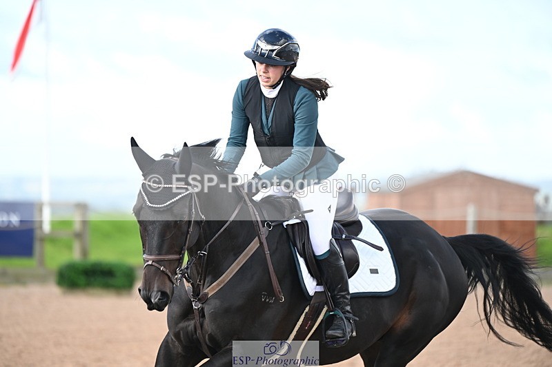 240912A-095609-00295 - Cls 1 Snr 1.05m & 1.10m Open