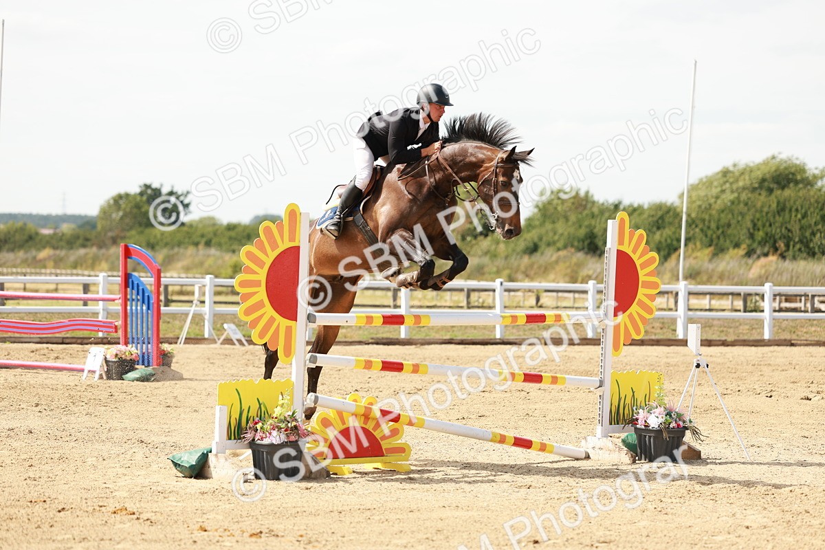 SBM_008055 - Class 4 - Senior Foxhunter - 1.20m Open