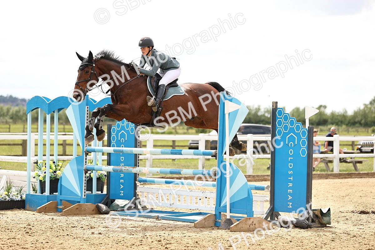 SBM_003378 - Class 11 - Senior Newcomers - 1.10m