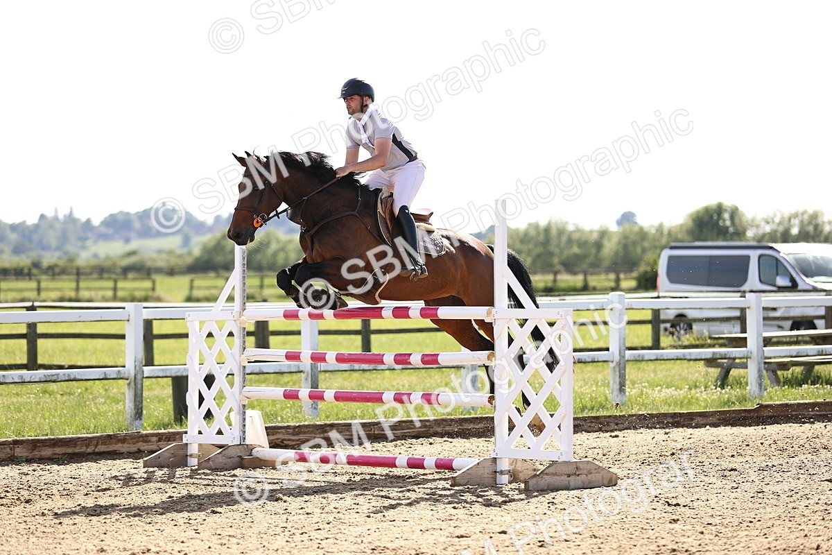 SBM_003119 - Class 5 - Senior Foxhunter - 1.20m