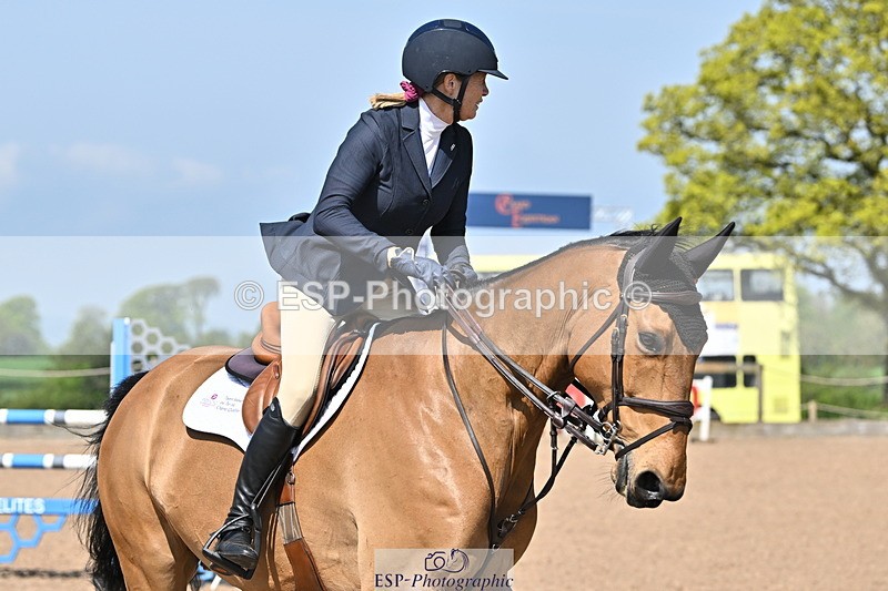 240509A-112721-01169 - Cls 9 Snr 1.20m Open