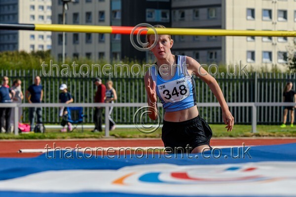 Age25SUN-918996 - Field Female Set One