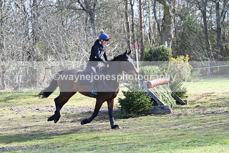 WJ7_0004 - Time 10:13 to 10:38 Times at the Fence