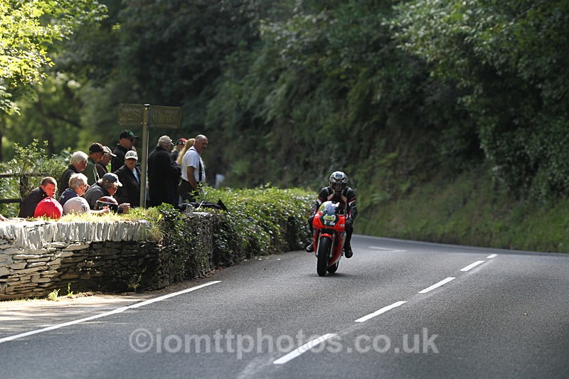 FOM_1153 - Classic TT Lap of honour