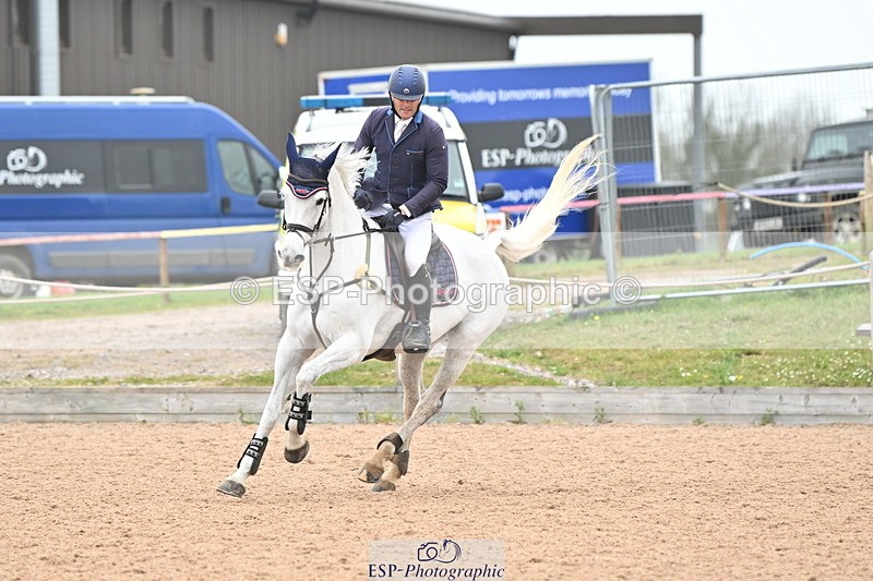 240405A-152111-02274 - Cls 6 National 1.40m Open