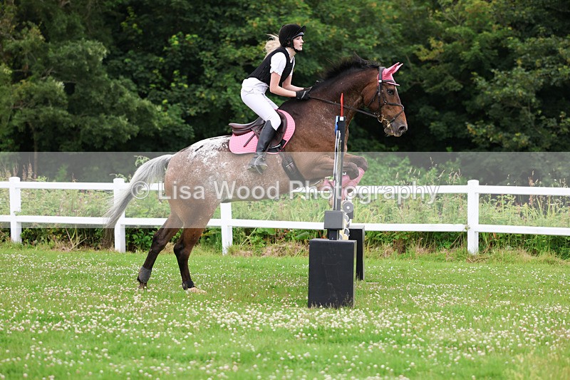 3E7A3661 - Class 6: Hawkins Motors Senior 1.00m Derby