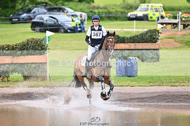 250524A-130404-10780 - B-367-Tom.Grant-QUID