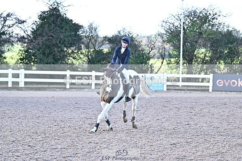 251203-131502-00655 - Cls 4 Newcomers and 1.10m Open