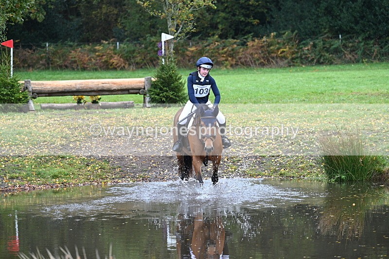 WJ7_3132 - Time 10:47 to 11:11 at the water