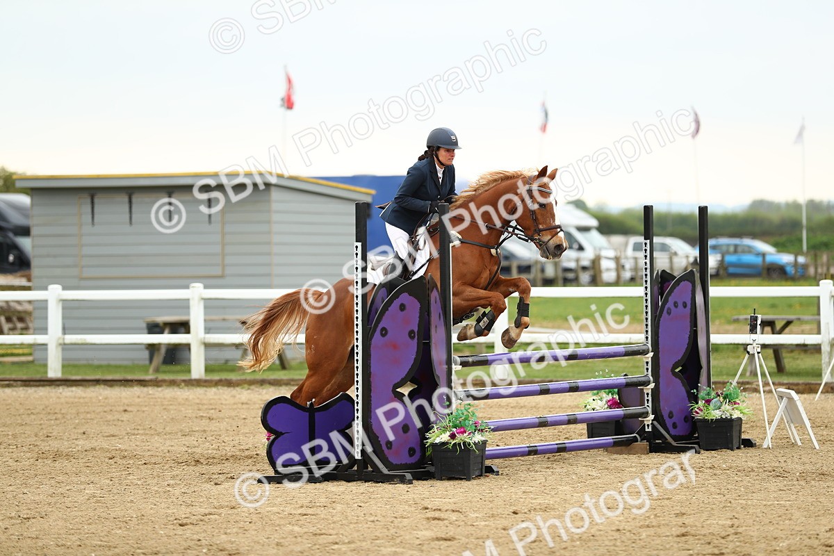 SBM_000401 - Class 2 - Senior British Novice 90cm