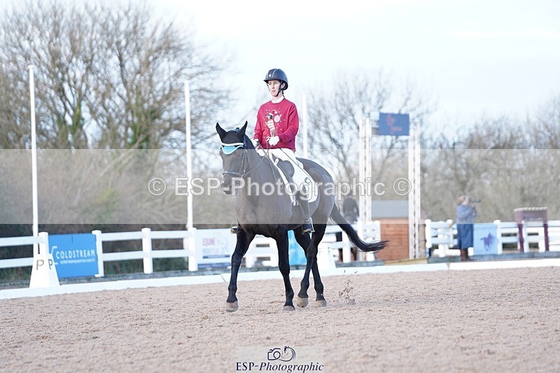 241214-155010-02250 - 131-Alys.Matravers-DARGASONS.MOON.SHADOW