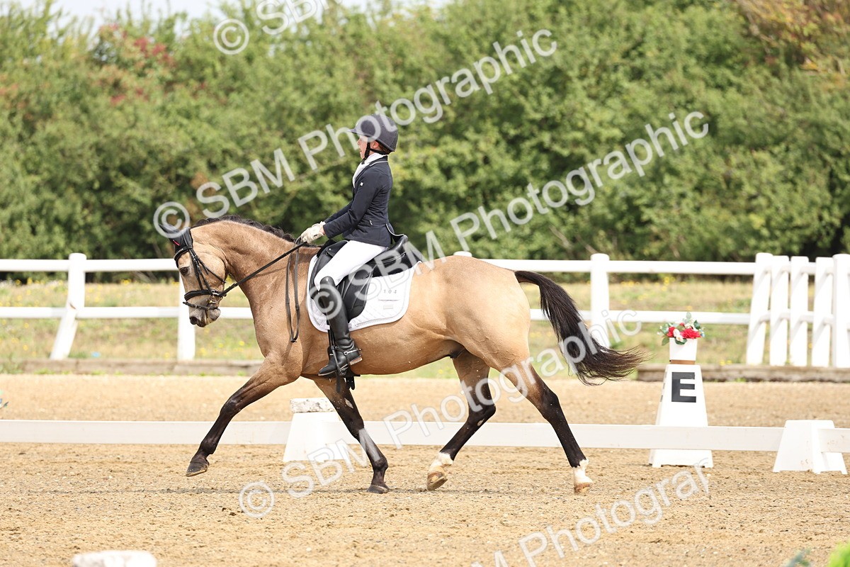 SBM_005795 - Class 6 - Novice 6 - 10.26-11.29