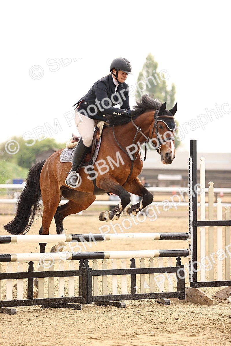  - Class 15 - Senior British novice - 90cm
