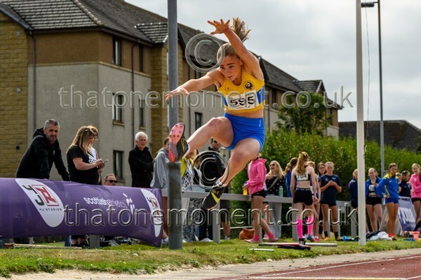 Age25SAT-915415 - Field Female Set One