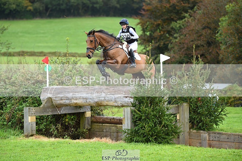 231022-133914-28479 - 330-TRINITY.THANKS.AWFULLY-Imogen.Gloag-XC