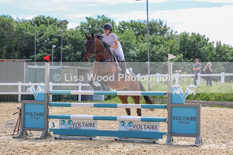 3E7A7512 - Class 9: Senior Foxhunter/1.20 open