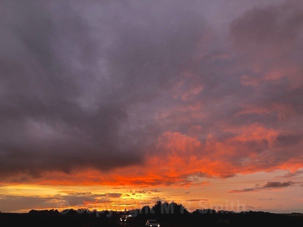 View Of Burford, Oxon, From The Cotswolds - LANDSCAPES & TREES