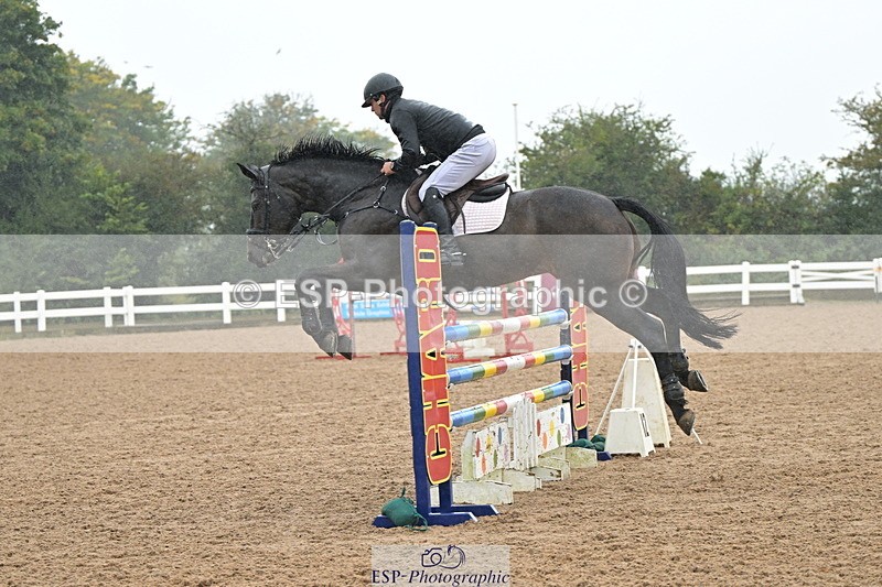 240925A-134829-01009 - Cls 4 Newcomers and 1.10m Open