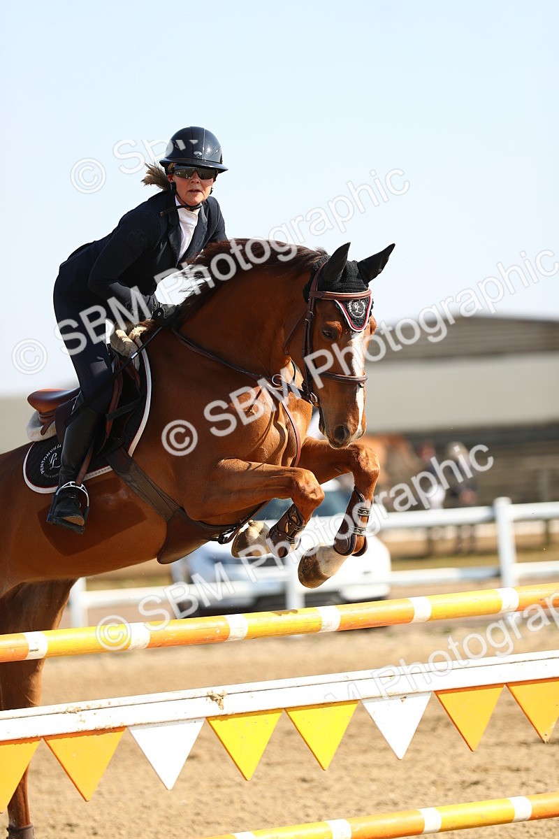 SBM_001315 - Class 5 - Senior Foxhunter - 1.20m