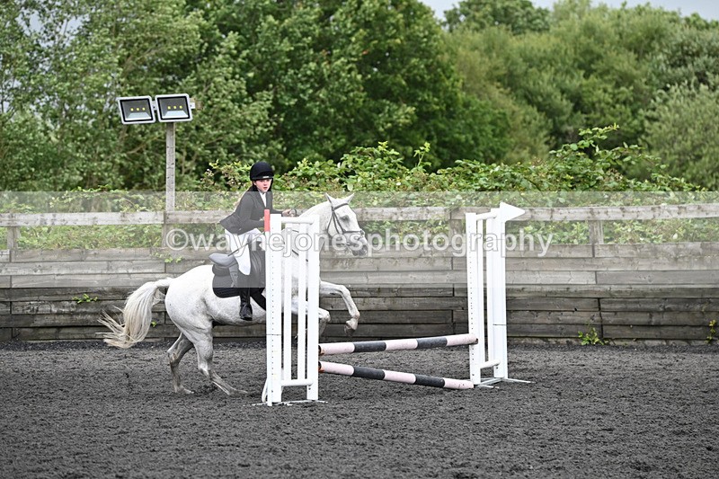WJ6_0147 - Class 13 Novice 60cm