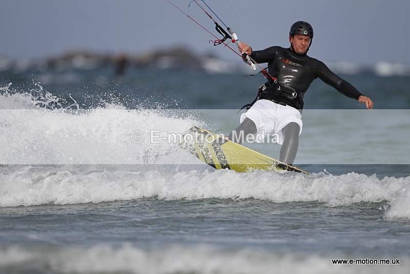 KS 030510-2 - Kite Surfing