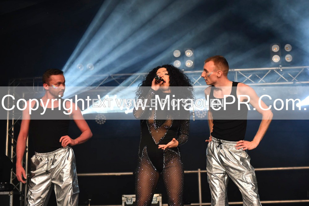 SH4_6257 - The Cher Experience
