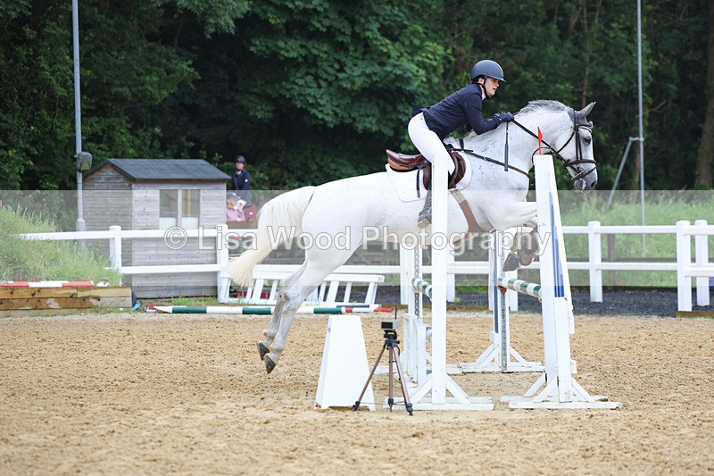 3E7A5440 - Class 4: Senior British Novice/90cm open