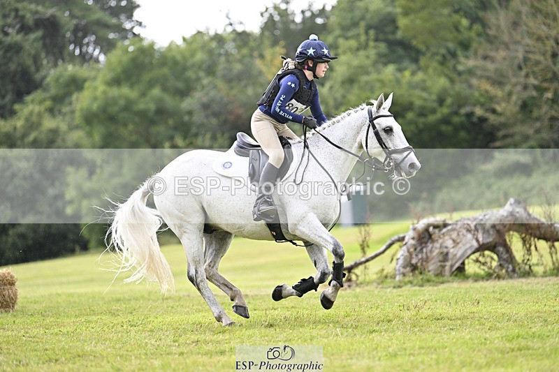 240825X-135613-34506 - 80cm XC 13.30 to 14.30