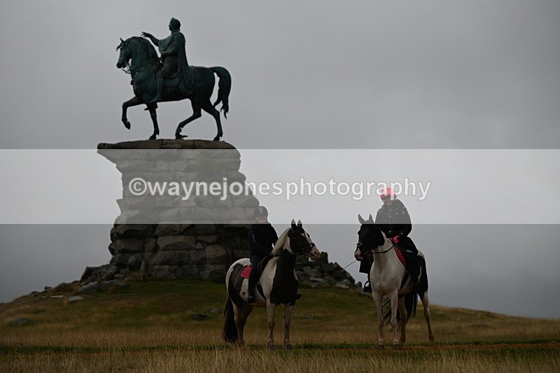 DSC_1762 - Time at Statue 12:13 to 12:32