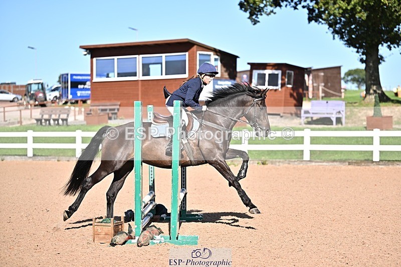 260915-161742-00007 - Clear Round and 60cm