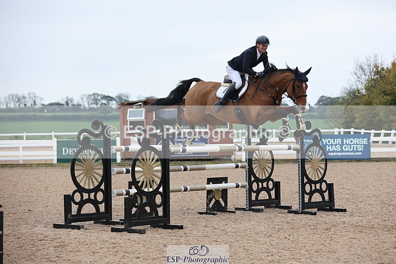 241101A-132754-02101 - FRI Cls 6 Foxhunter and 1.20m Open