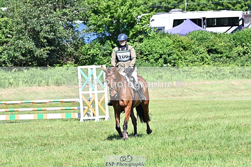 250522B-104141-01625 - 106-THE.CHAMPAGNE.LADY-Charlotte.Rowe