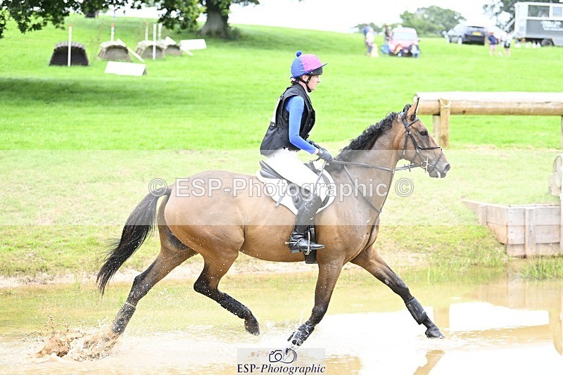 240803-115325-03812 - 015-Lara_Clarkson-NEWTIDE