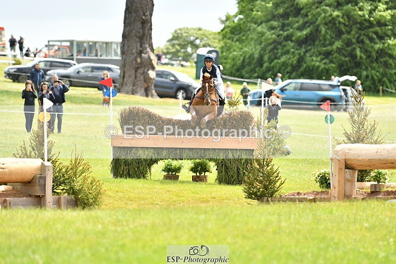 250525A-120113-16587 - D-412-Yasmin.Ingham-GOLIATH.DU.LOIR