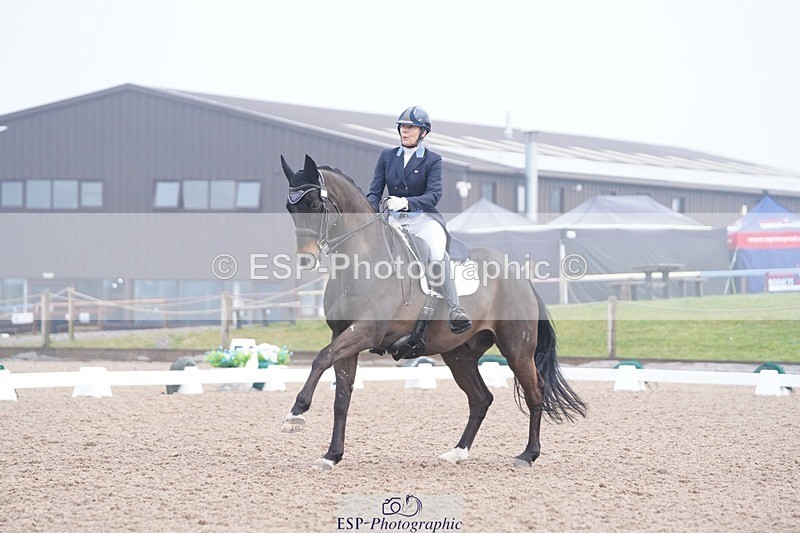 250404-081600-03731 - 018-Louise.Davison-Quamperfect
